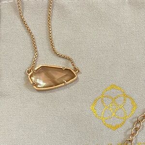Kendra Scott Cami Necklace in Rose Gold.
